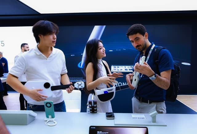 HONOR تبرز حضورها القوي في جيتكس جلوبال 2025